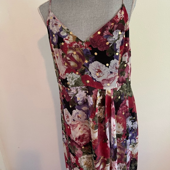 Express Floral Maxi Dress . - Picture 10 of 14